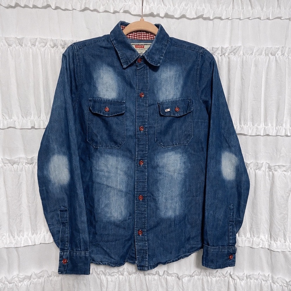 Levi's Distressed Denim Button Up Shirt Size Small Red Gingham Collar Trim